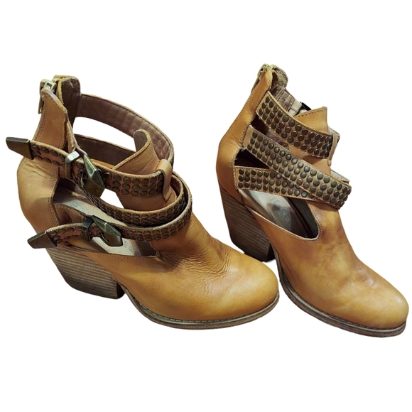 Jeffrey Campbell Leather Ibiza Last Watson Ankle Booties - Picture 12 of 16